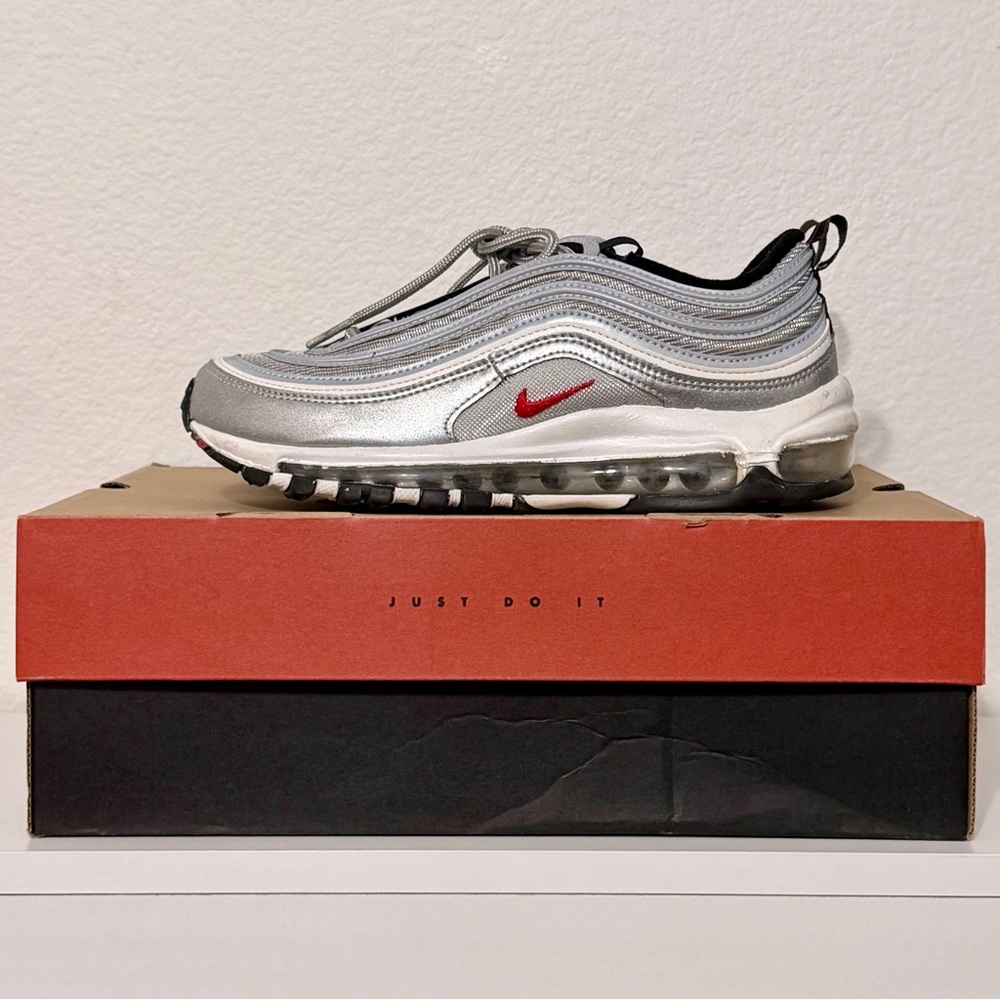 Nike Women’s Air Max 97 OG “Silver Bullet” Metallic Silver/Varsity Red | Size 8 - Picture 4 of 16